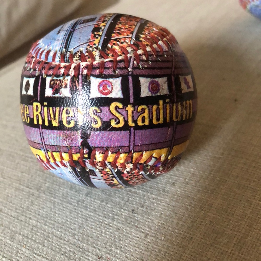 Three Rivers Stadium commemorative baseball - Picture 3 of 4